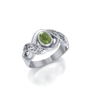 Bold Filigree Ring with Peridot Gemstone